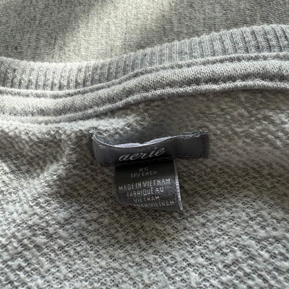 Aerie Light Gray Women's Crop Top - Picture 4 of 4
